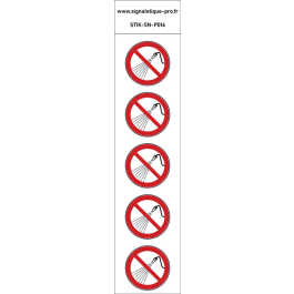 Autocollants Interdit d'asperger avec de l'eau - P016 norme iso 7010 – par Lot de 5